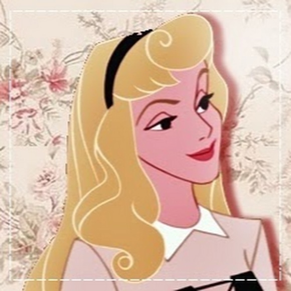 Meet your Posher, Laura - Picture 1 of 1